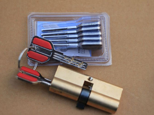 凤冈24小时上门开锁公司